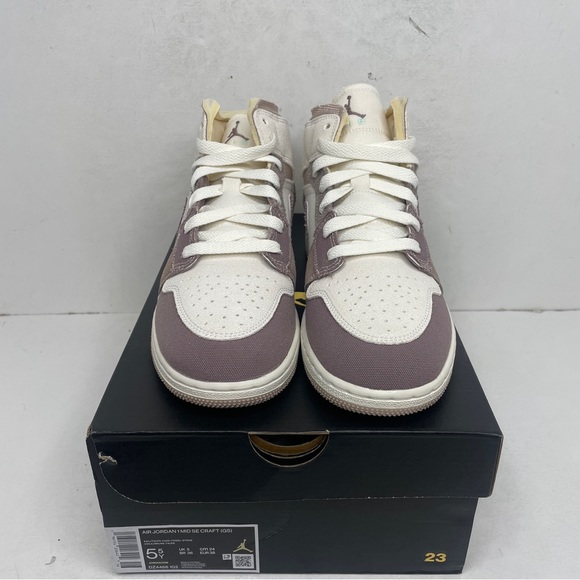 Nike Air Jordan 1 Retro Mid GS SE Inside Out “Taupe Haze” 2023 - Picture 2 of 3